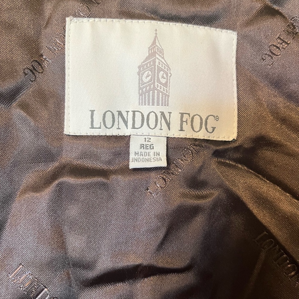 Vintage Lined London Fog trench coat - Picture 3 of 5